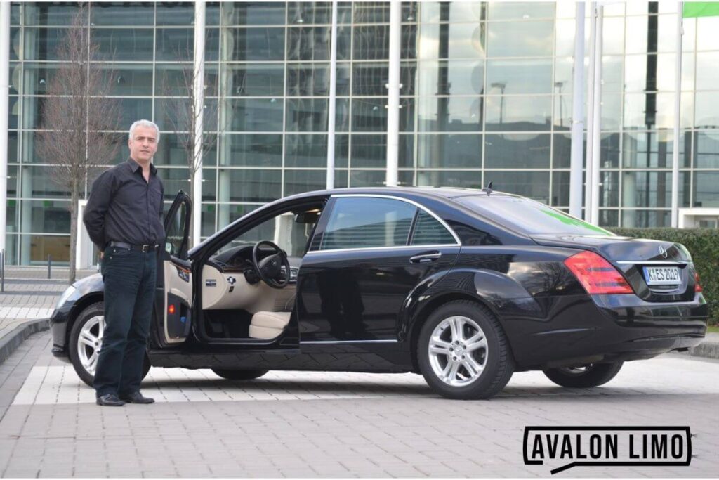 Your Comfort Is Our Priority When You Book Our Airport Car? - Avalon Limousines